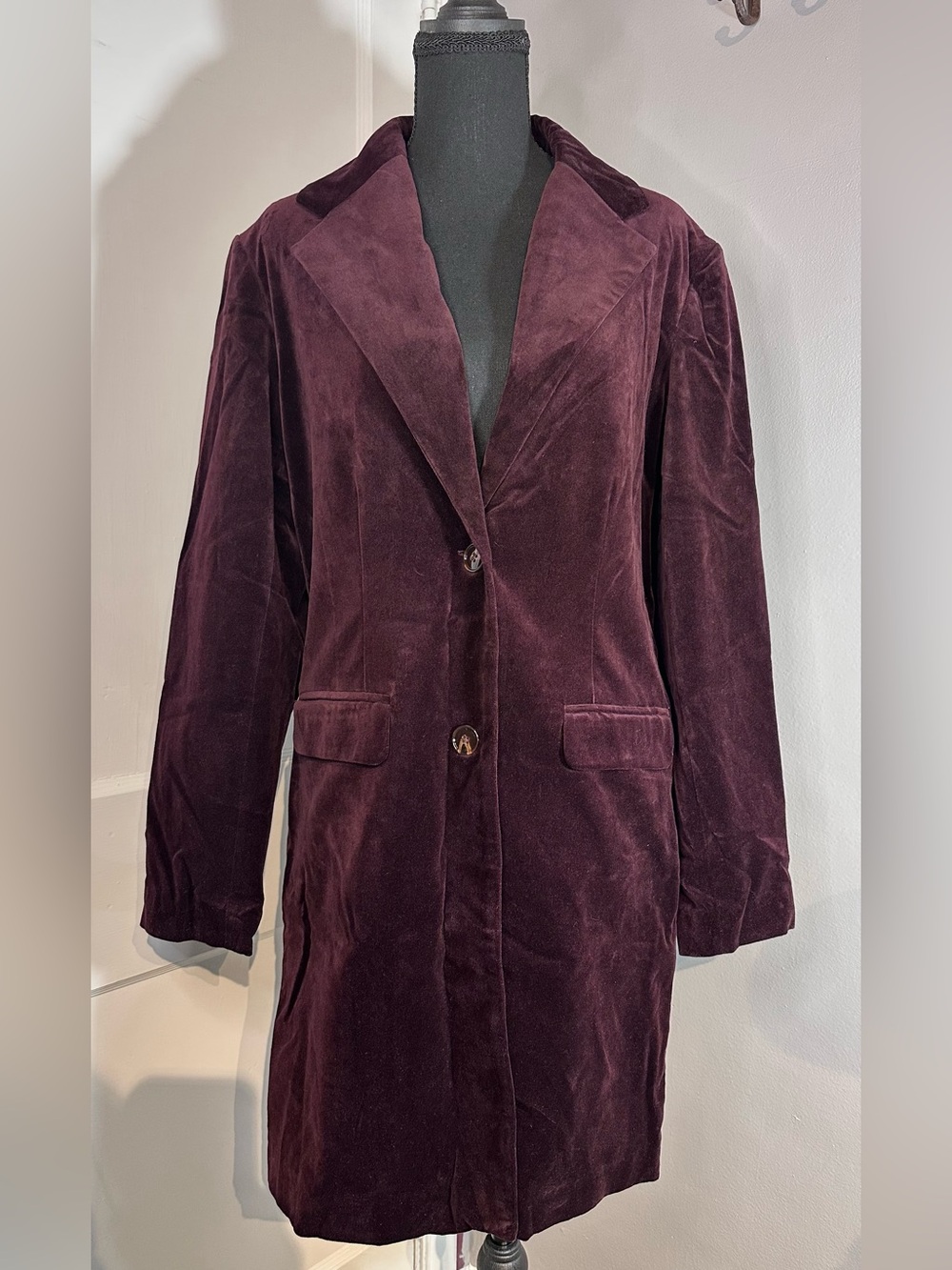 House Of Harlow 1960 NEW Velvet Burgundy Wine Tailored 2 Button Long Blazer Sz S